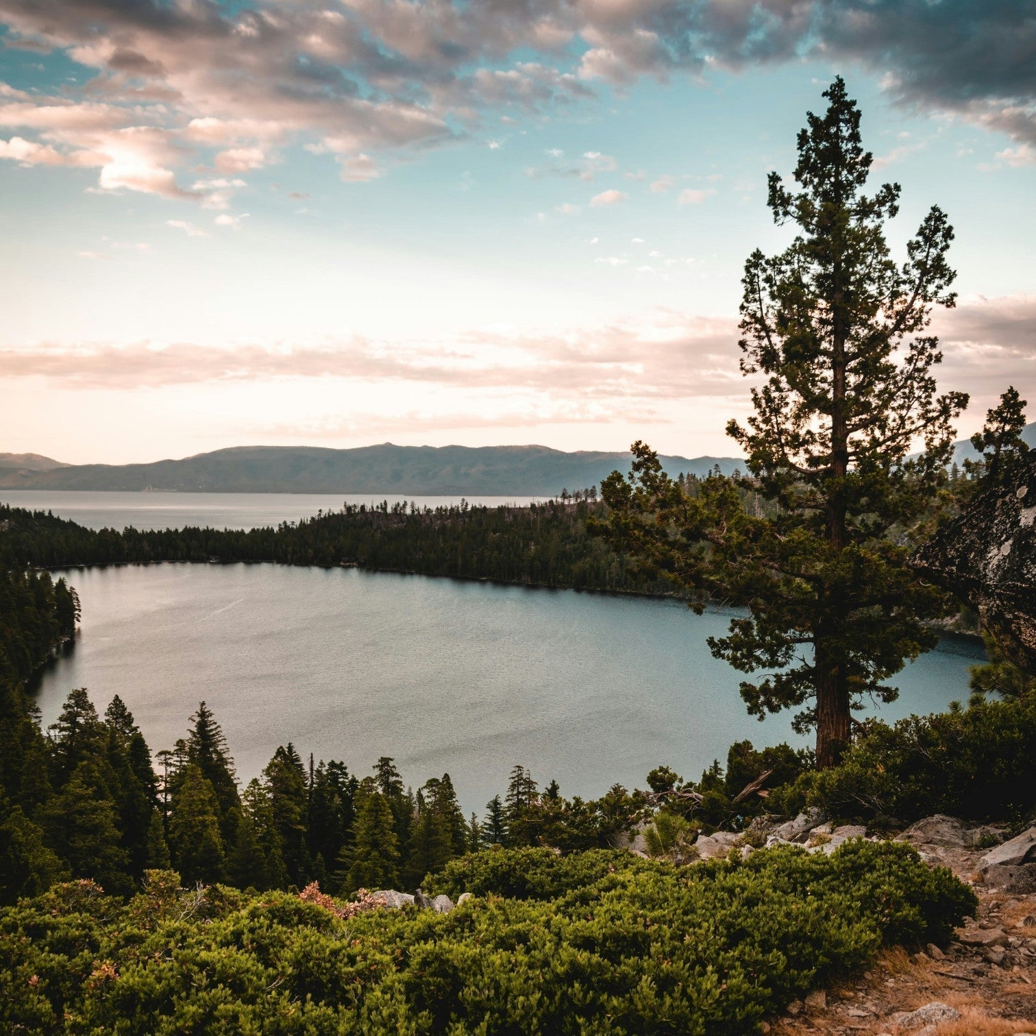 Best Places to Paddle Board in Lake Tahoe