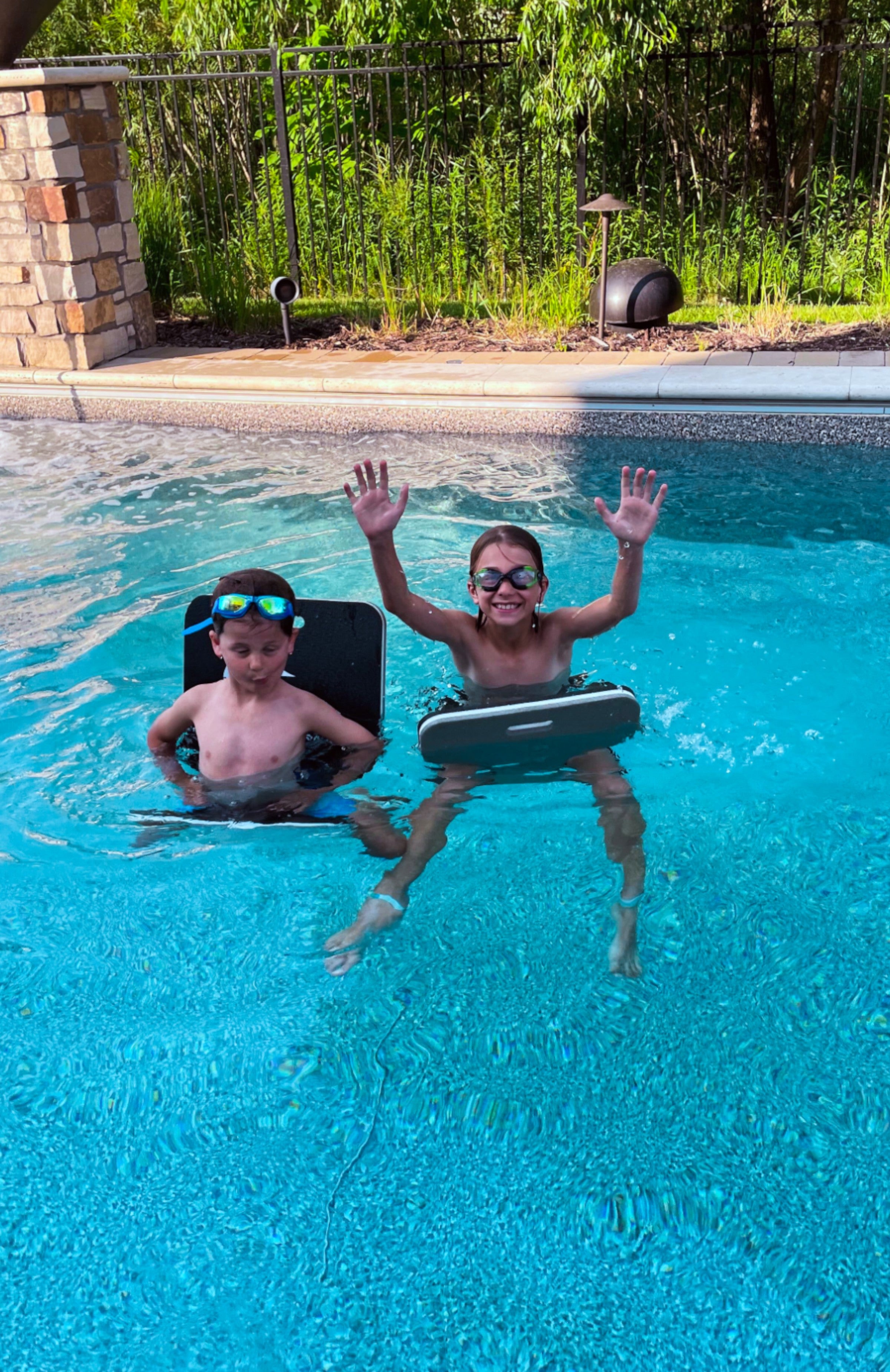Lake Float Saddle
